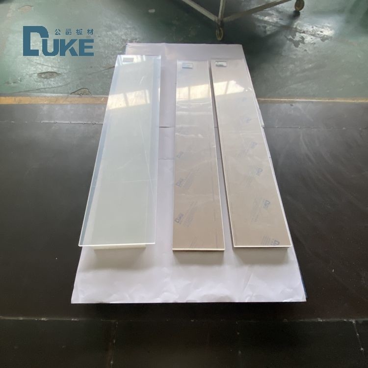 ضد زرد شدن صفحه آکریلیک شفاف سفارشی ضخامت پنل PMMA برای پنجره های بیرونی برش CNC 10mm