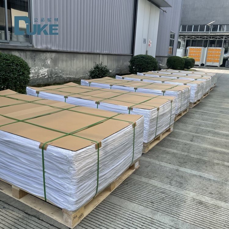 DUKE درجه بهداشتی ضد قالب 3mm حمام PMMA سفید سفارشی ورق آکریلیک ریخته شده PE 5mm 8mm سرویس برش سفارشی